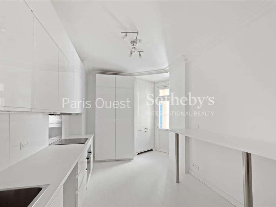 Apartment Paris 16e