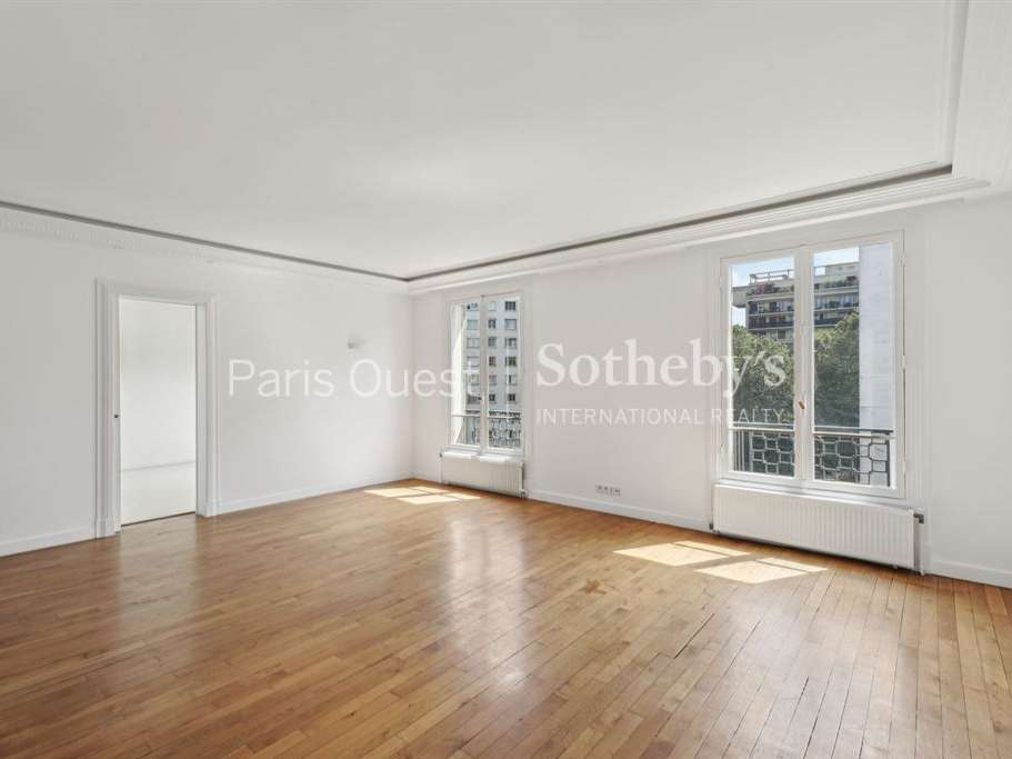 Apartment Paris 16e