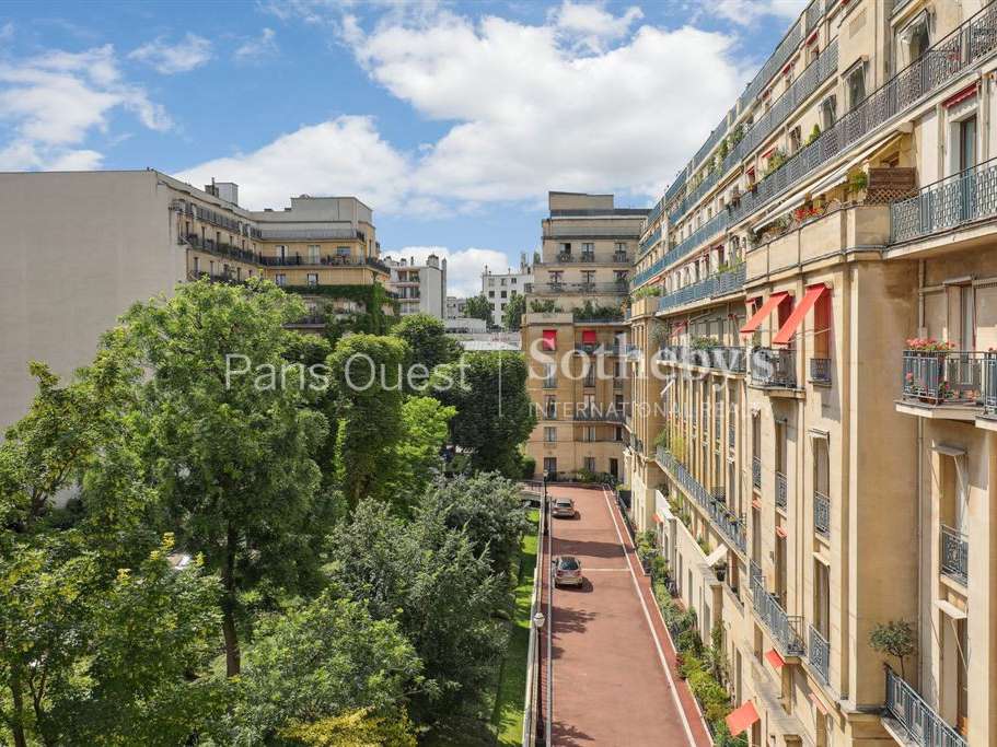 Apartment Paris 16e
