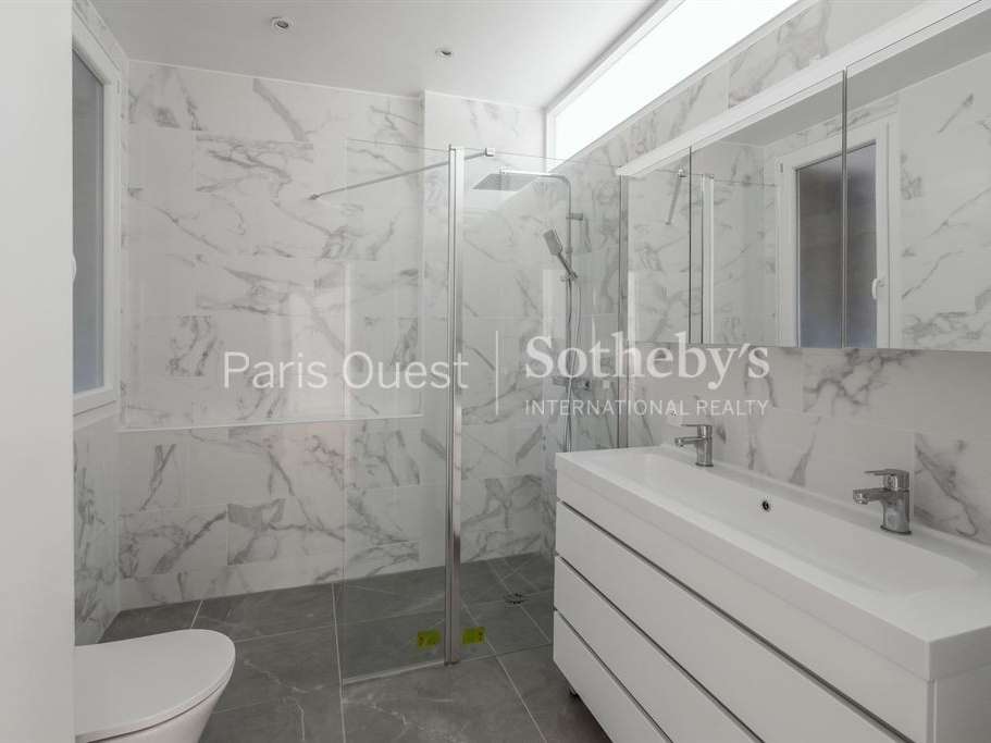 Apartment Paris 16e