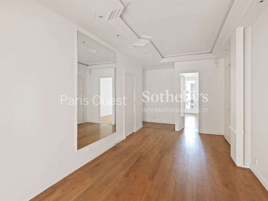 Apartment Paris 16e