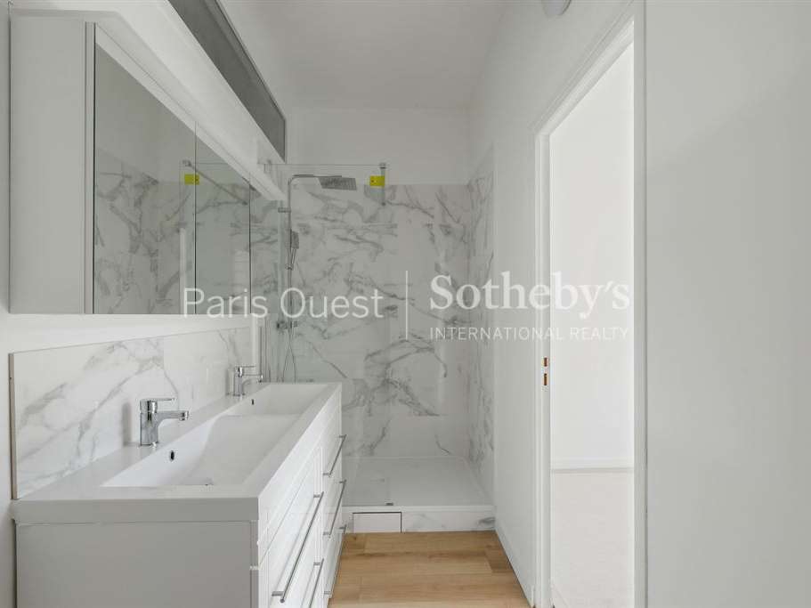 Apartment Paris 16e