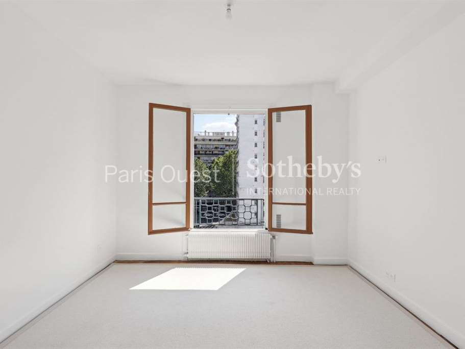 Apartment Paris 16e
