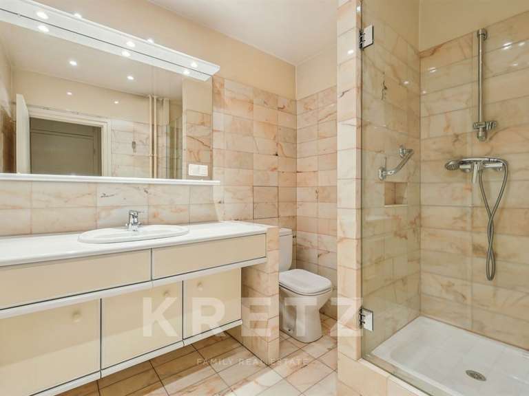 Apartment Paris 16e - 2 bedrooms - 125m²