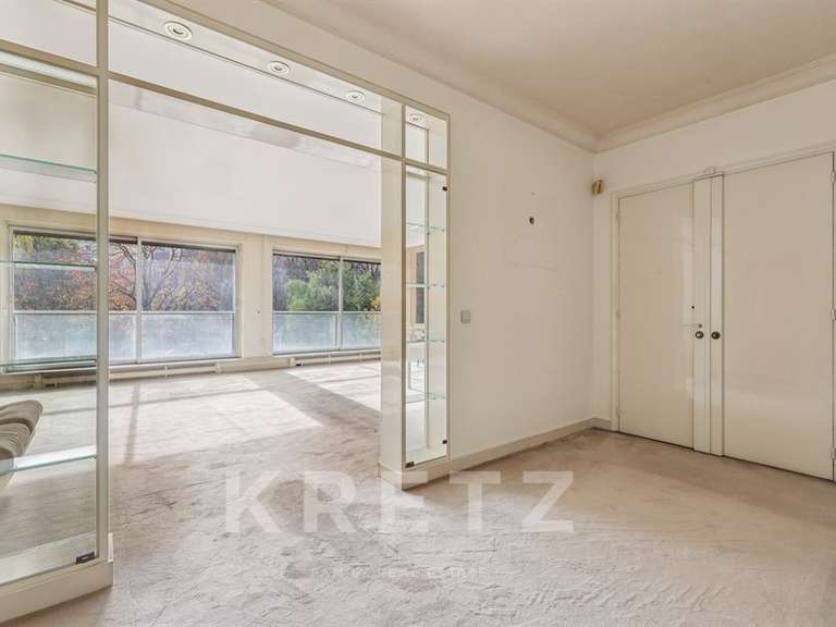 Apartment Paris 16e - 2 bedrooms - 125m²