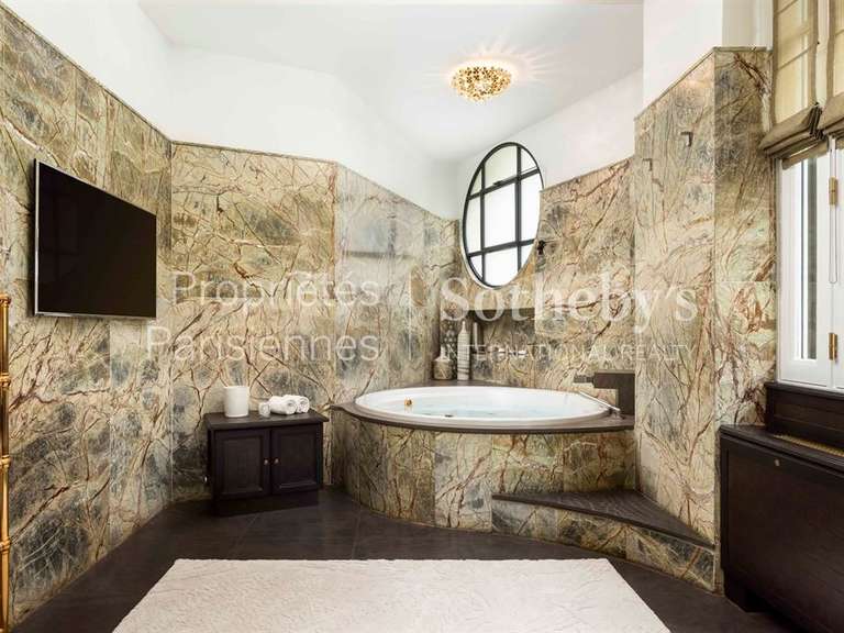 Appartement Paris 16e - 4 chambres - 392m²