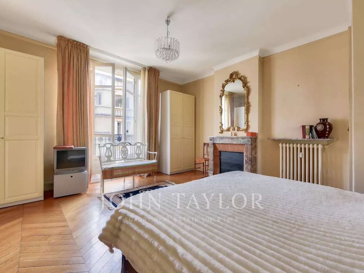 Apartment Paris 16e