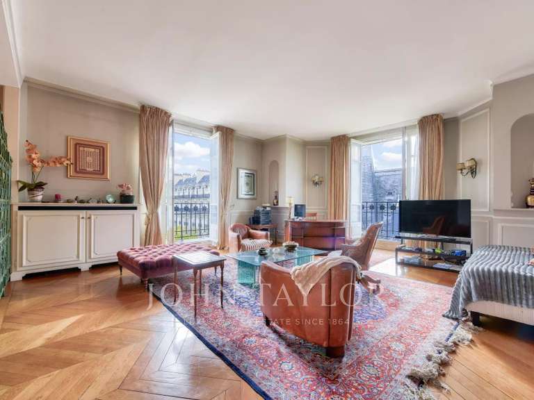 Appartement Paris 16e - 2 chambres - 163m²