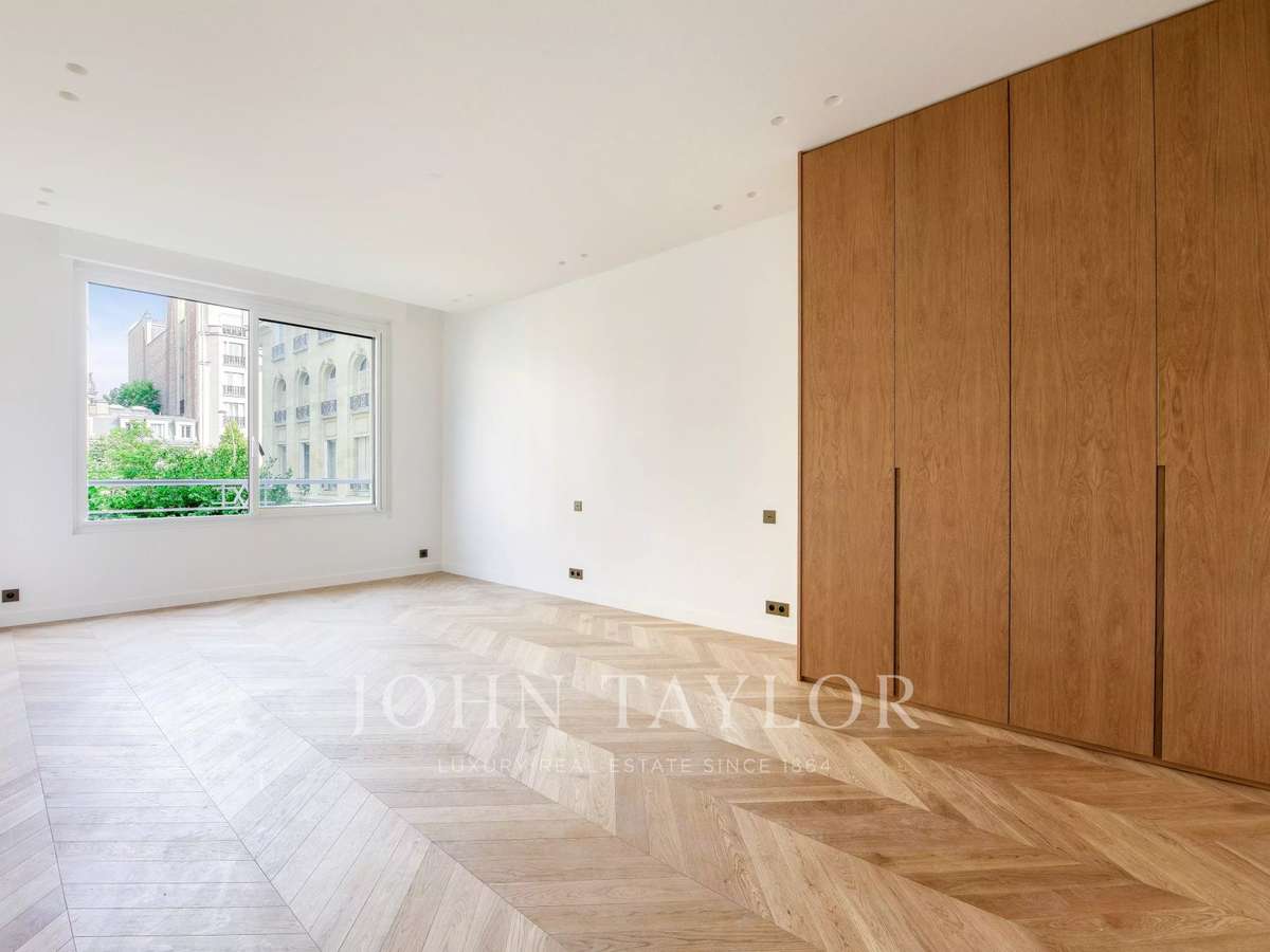Apartment Paris 16e