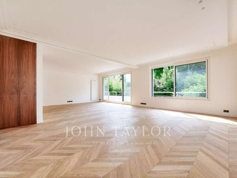 Appartement Paris 16e - 4 chambres - 212m²