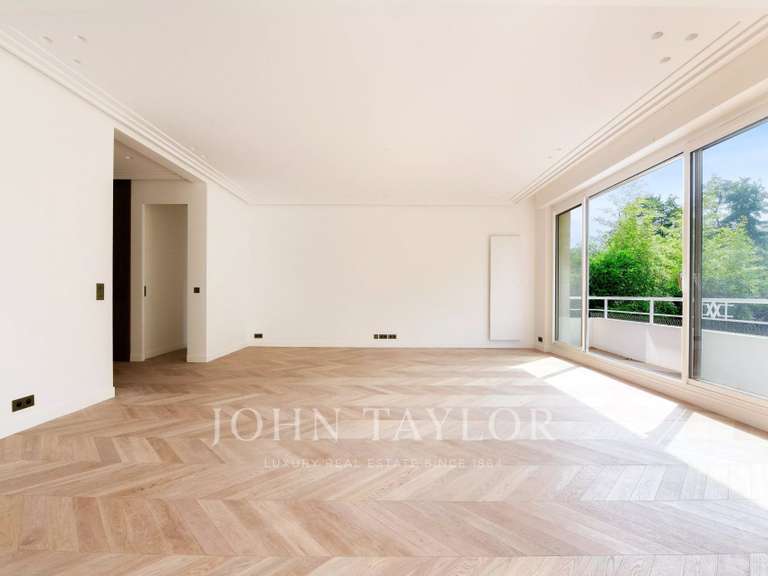 Appartement Paris 16e - 4 chambres - 212m²