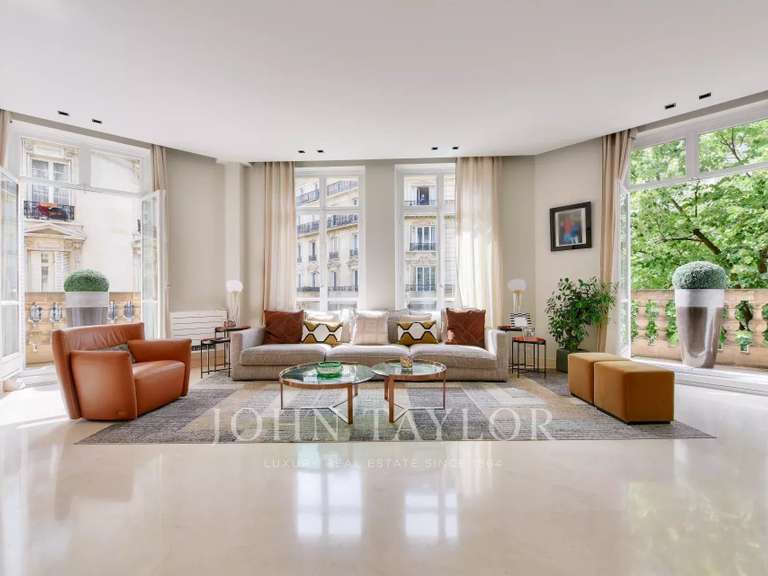 Appartement Paris 16e - 3 chambres - 150m²
