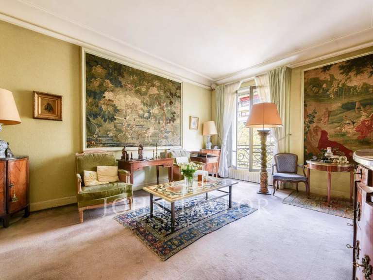 Appartement Paris 16e - 3 chambres - 135m²