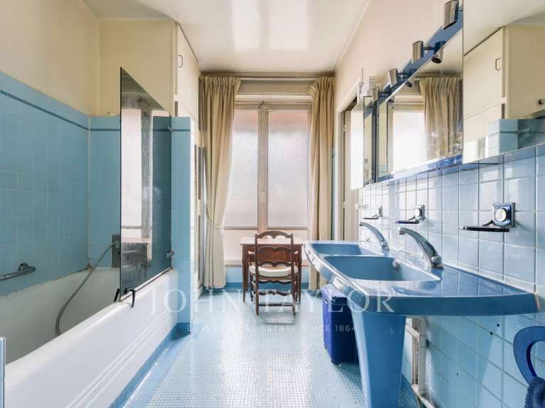 Appartement Paris 16e - 3 chambres - 135m²