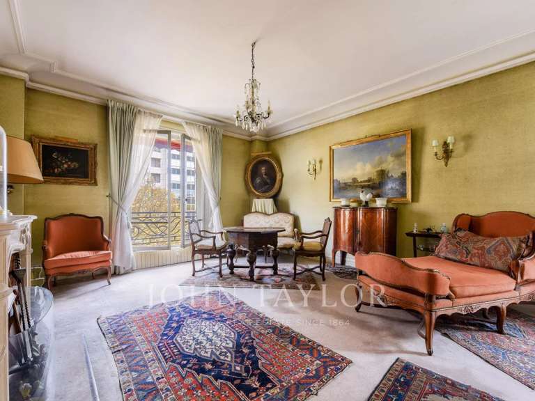 Appartement Paris 16e - 3 chambres - 135m²