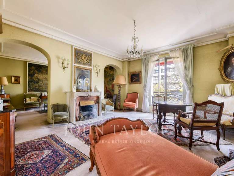 Appartement Paris 16e - 3 chambres - 135m²