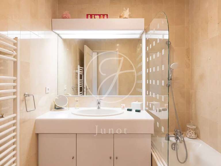 Apartment Paris 16e - 5 bedrooms - 260m²