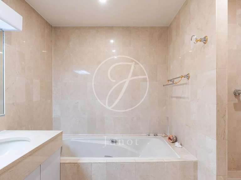 Apartment Paris 16e - 5 bedrooms - 260m²