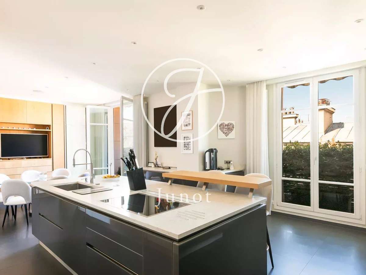 Apartment Paris 16e