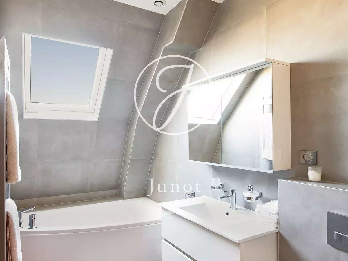 Apartment Paris 16e