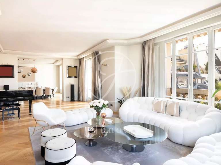 Appartement Paris 16e - 4 chambres - 340m²