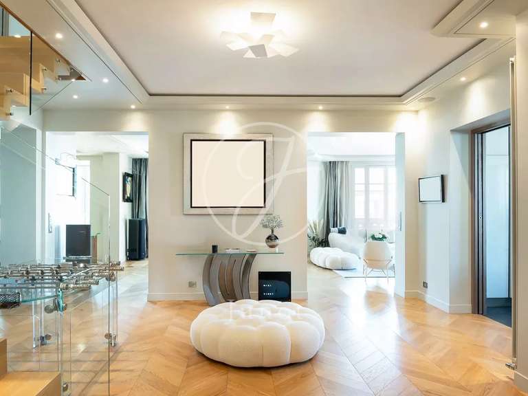 Appartement Paris 16e - 4 chambres - 340m²