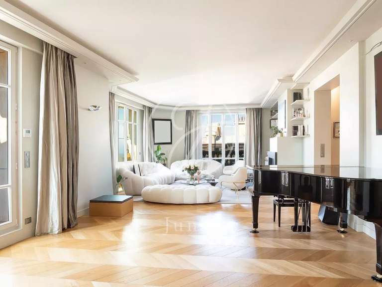 Appartement Paris 16e - 4 chambres - 340m²
