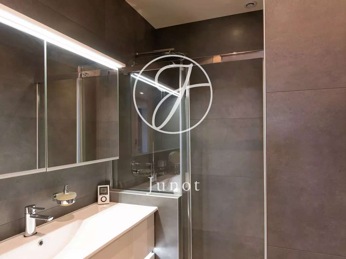 Apartment Paris 16e