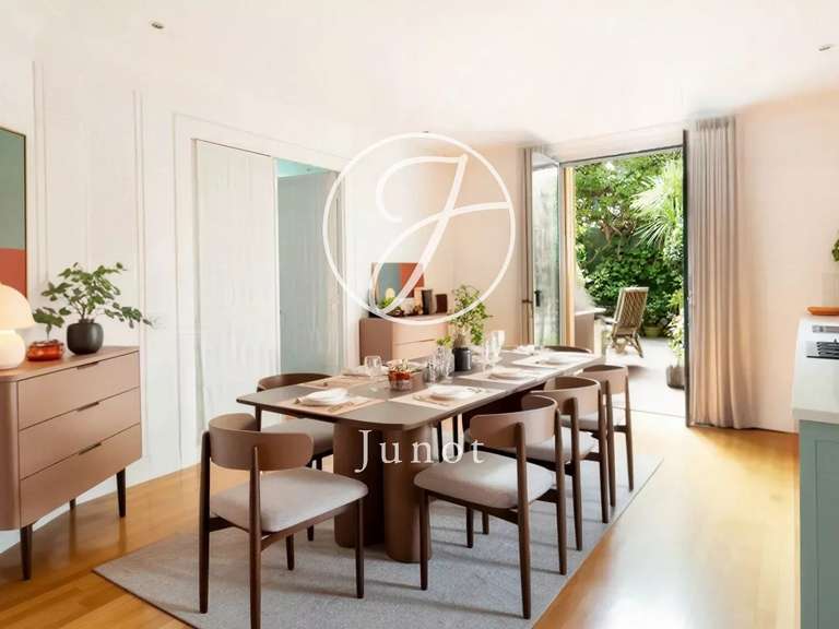 Appartement Paris 16e - 3 chambres - 110m²