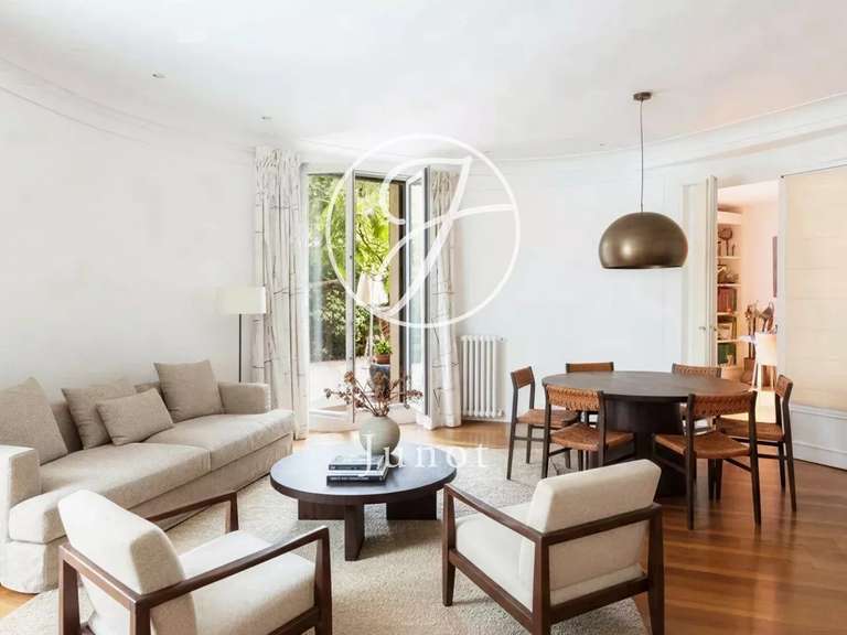 Appartement Paris 16e - 3 chambres - 110m²