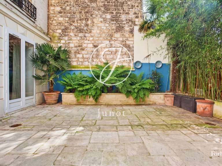 Appartement Paris 16e - 3 chambres - 143m²