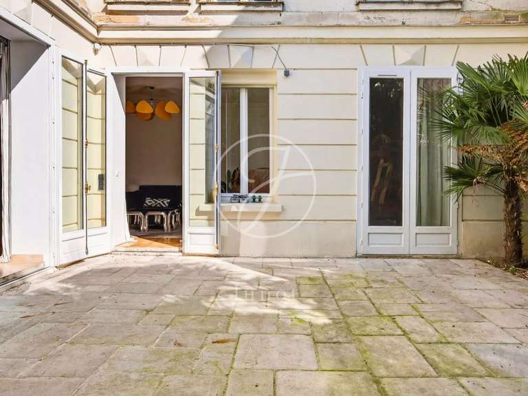 Appartement Paris 16e - 3 chambres - 143m²