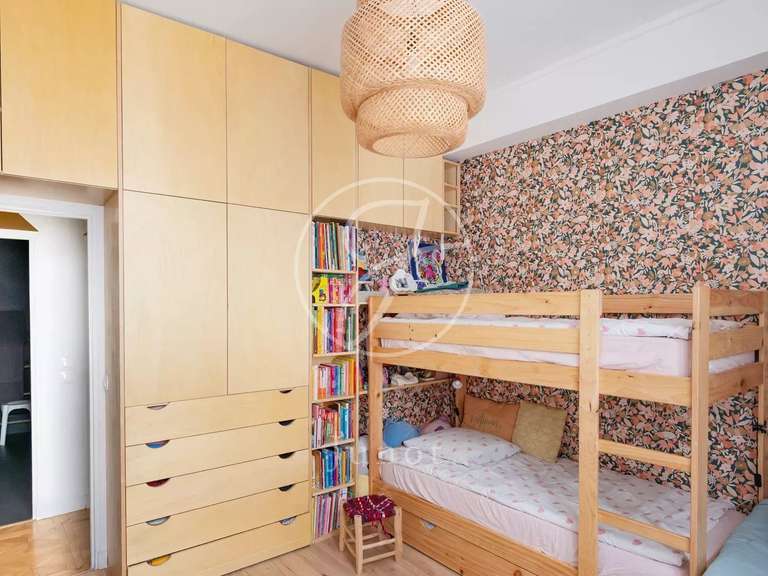 Appartement Paris 16e - 3 chambres - 143m²