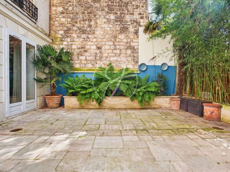 Appartement Paris 16e - 3 chambres - 143m²