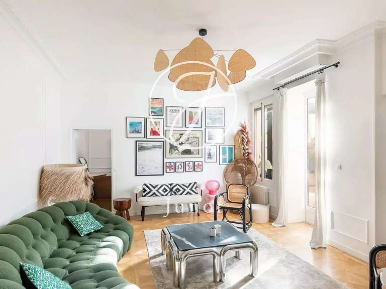 Appartement Paris 16e - 3 chambres - 143m²