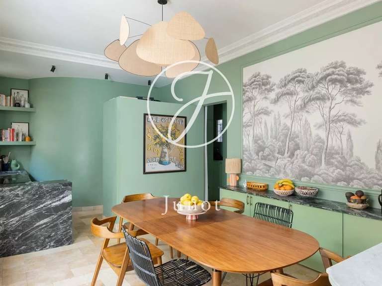 Appartement Paris 16e - 3 chambres - 143m²