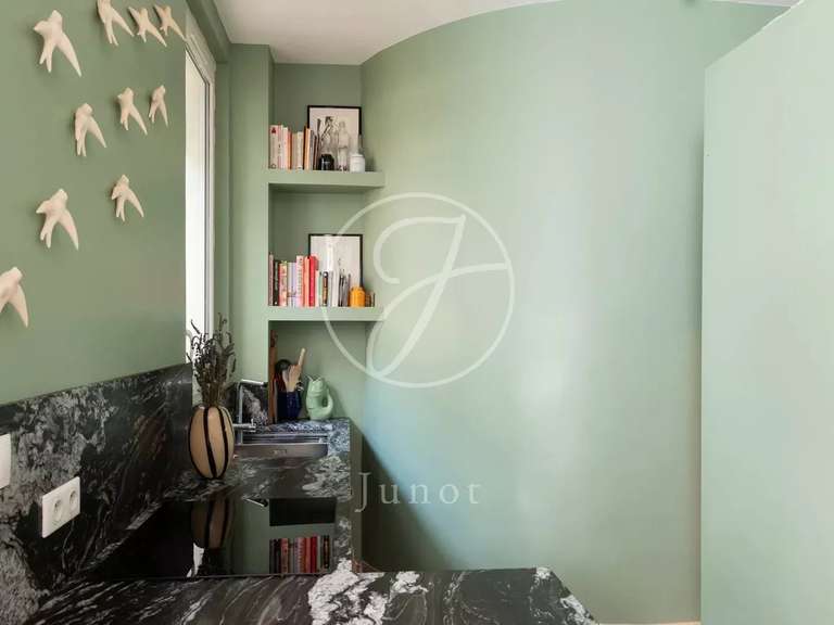 Appartement Paris 16e - 3 chambres - 143m²