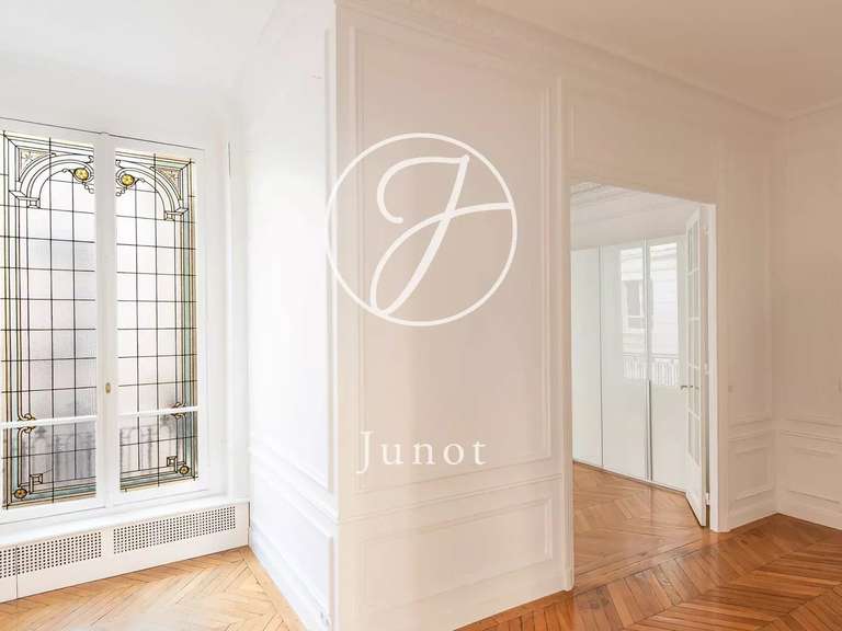 Apartment Paris 16e - 2 bedrooms - 131m²
