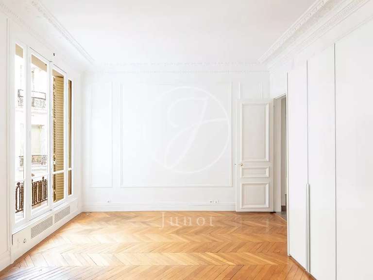 Appartement Paris 16e - 2 chambres - 131m²
