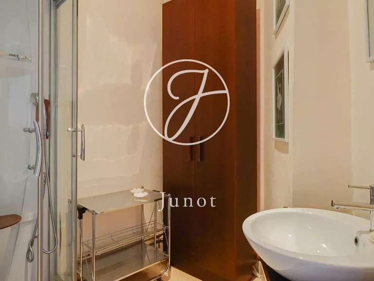 Apartment Paris 16e - 3 bedrooms - 189m²