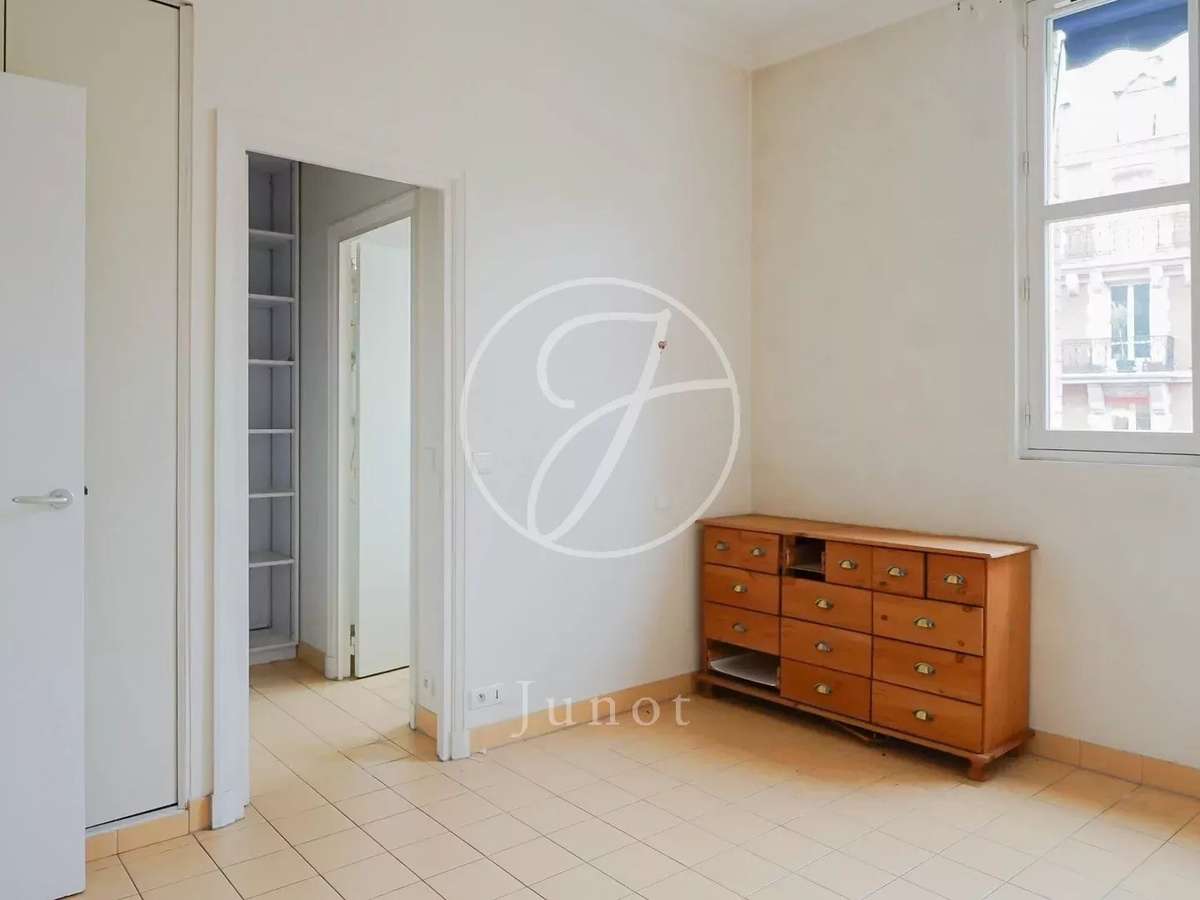 Apartment Paris 16e