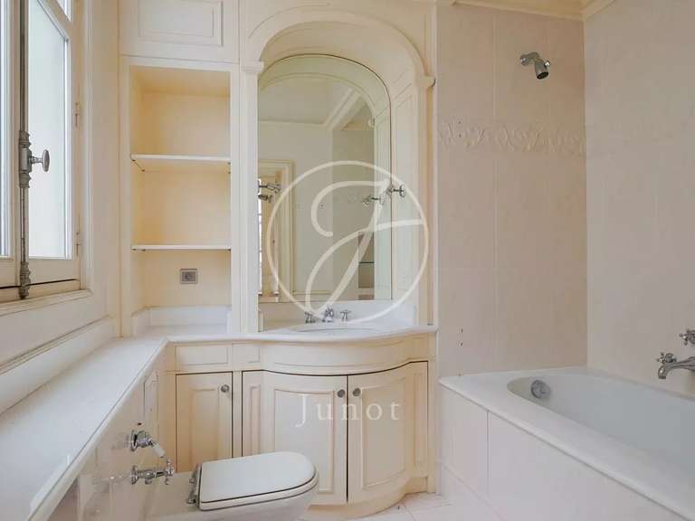 Apartment Paris 16e - 4 bedrooms - 353m²