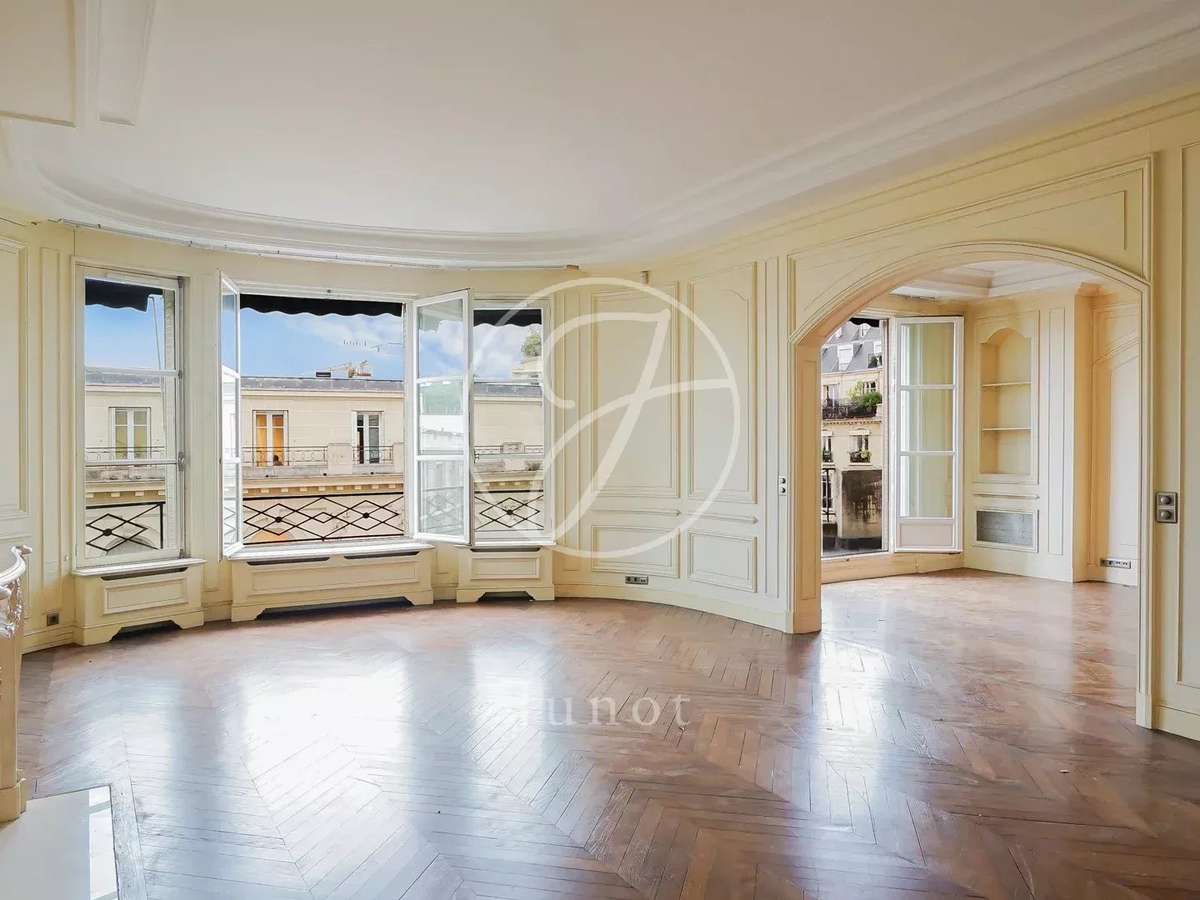 Apartment Paris 16e