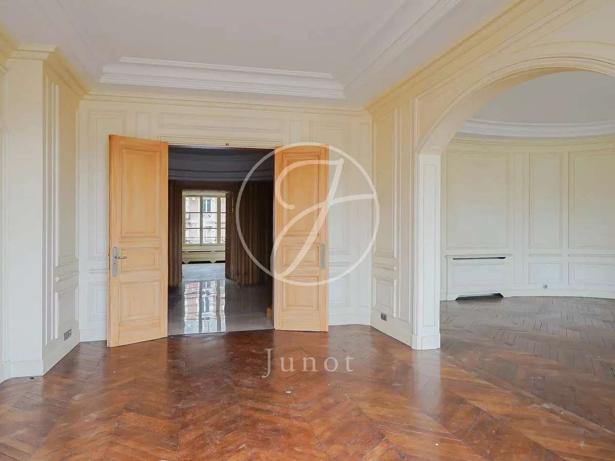 Apartment Paris 16e