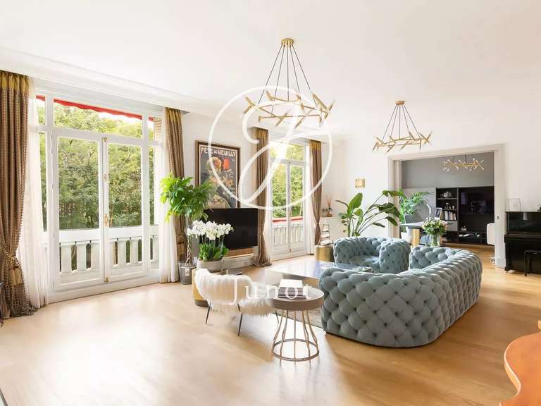 Appartement Paris 16e - 4 chambres - 371m²