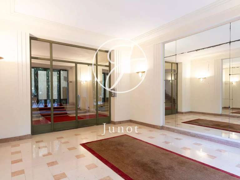 Appartement Paris 16e - 4 chambres - 371m²