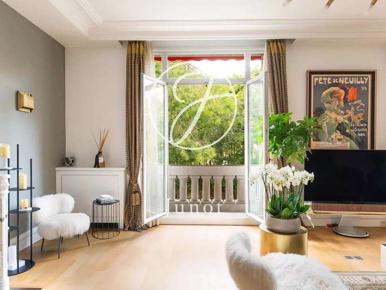 Appartement Paris 16e - 4 chambres - 371m²