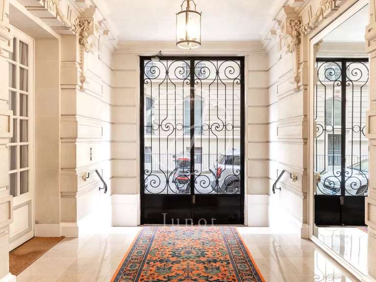 Apartment Paris 16e - 117m²
