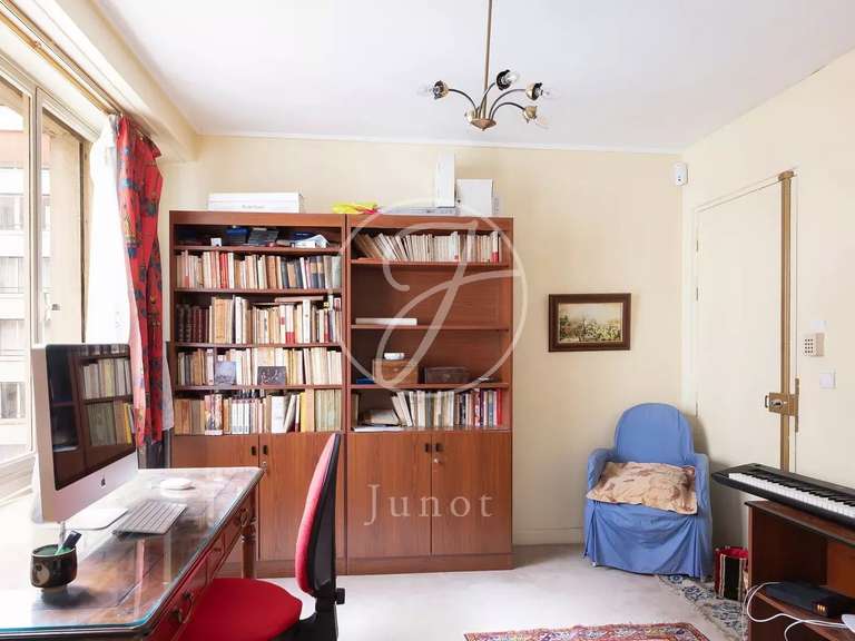 Apartment Paris 16e - 3 bedrooms - 154m²