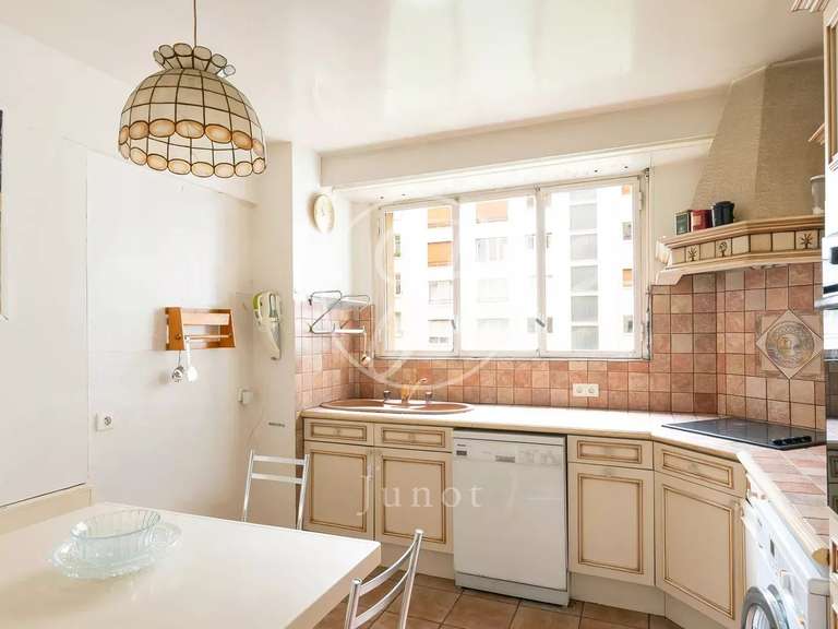 Apartment Paris 16e - 3 bedrooms - 154m²